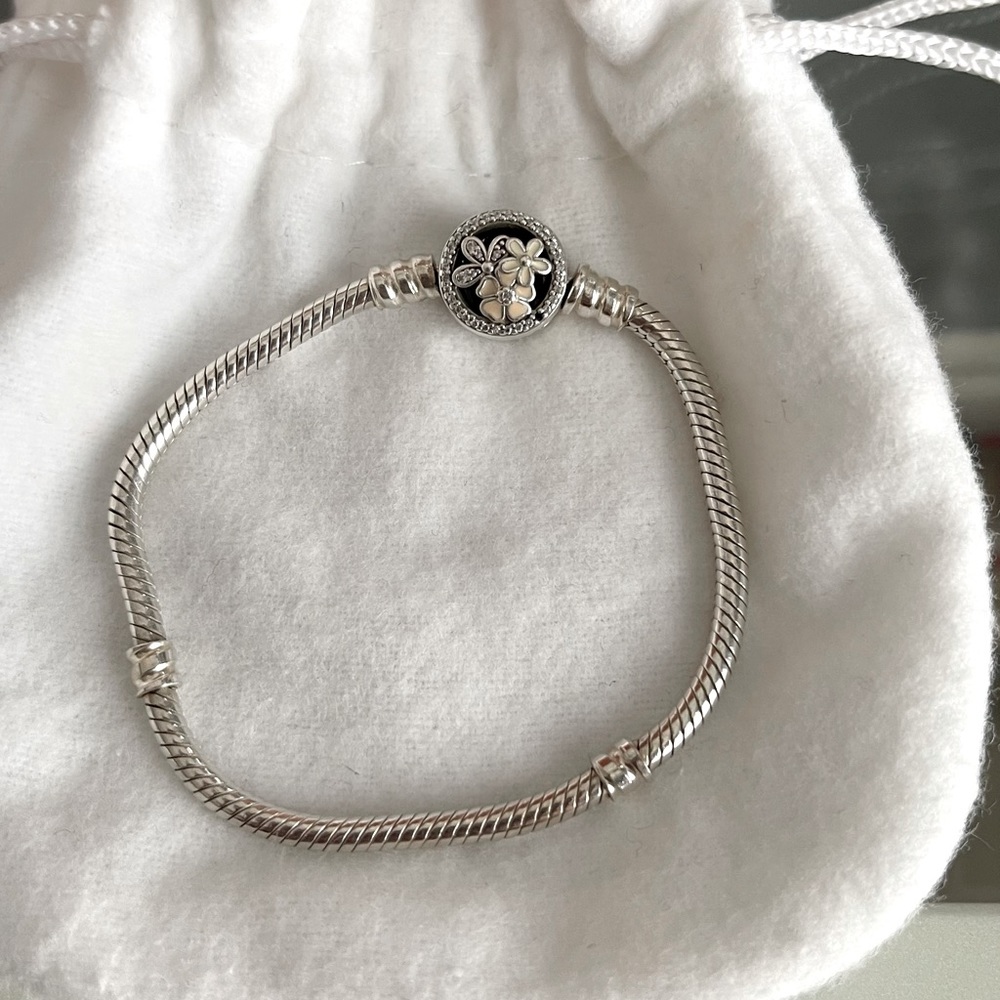 Pandora authentic Moment Bracelet size 5.9